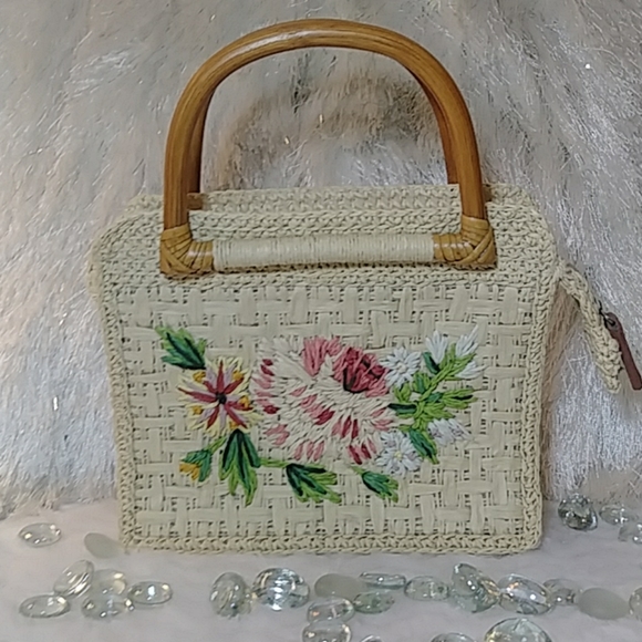 Fossil Handbags - Vintage Fossil Straw Flower Handbag